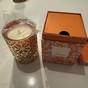 Tory Burch 797 Madison Signature Scent Candle with Gold Geometric Hardware Holde